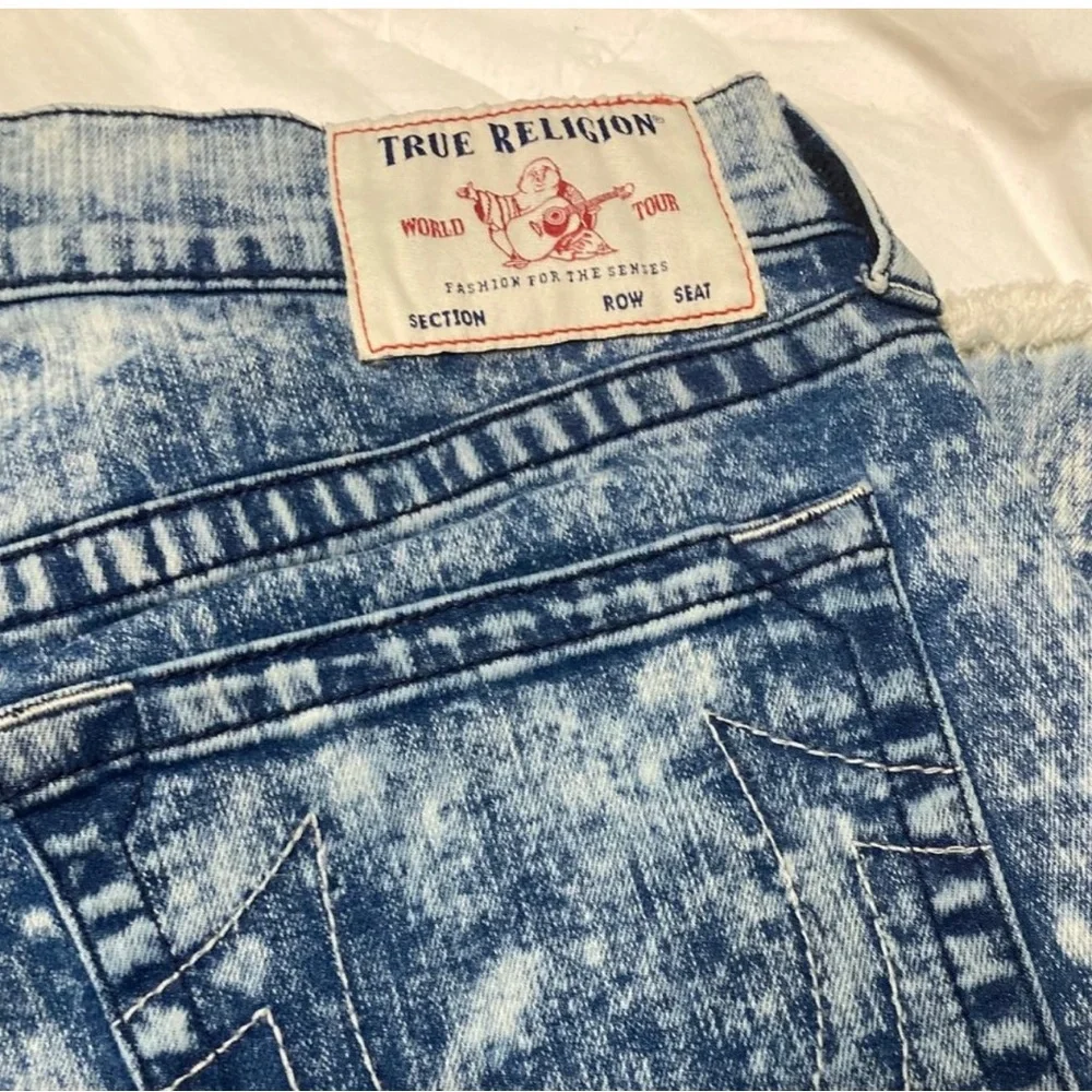 True Religion Men's Ricky Straight Sapphire Bolt Shorts
